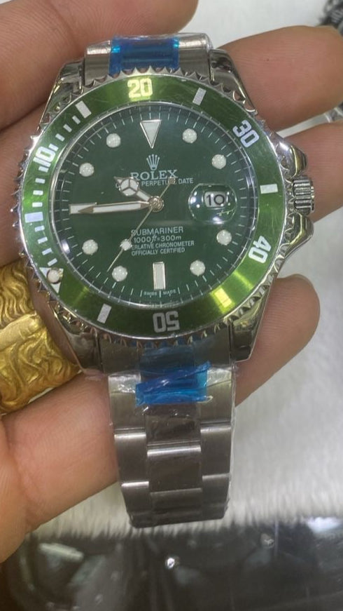 Relógio Metálico Estilo Mergulho Verde